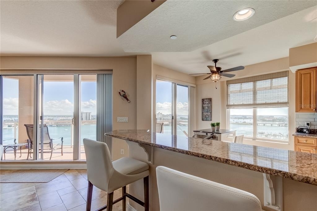 521 Mandalay Avenue - Photo 10