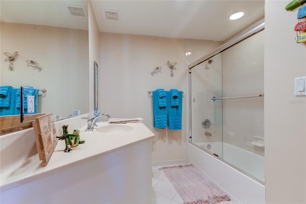 521 Mandalay Avenue - Photo 15