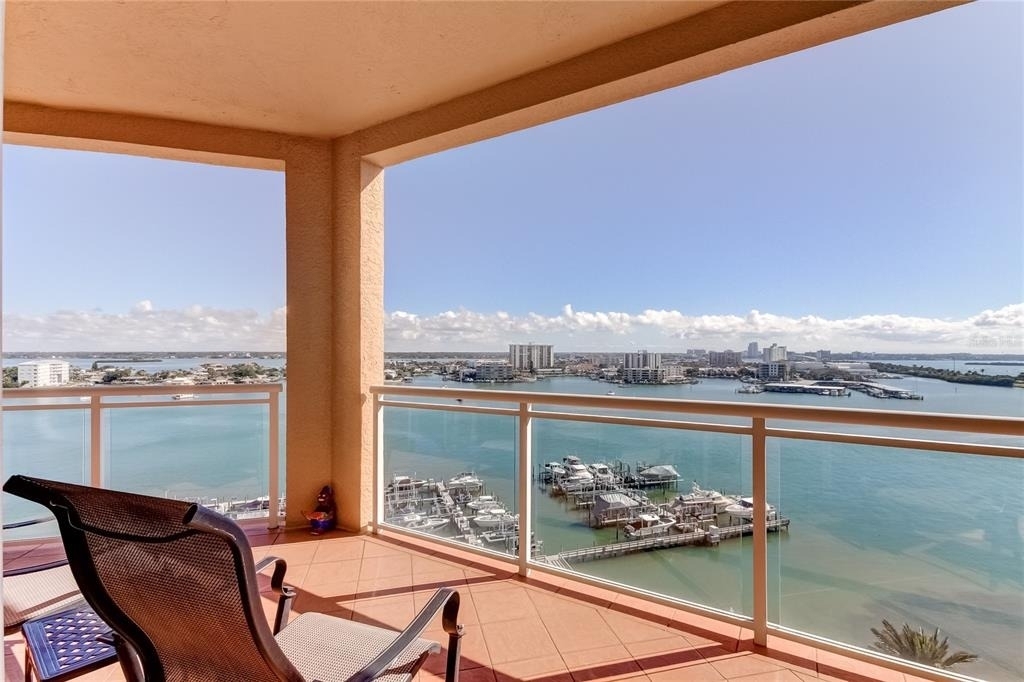 521 Mandalay Avenue - Photo 22