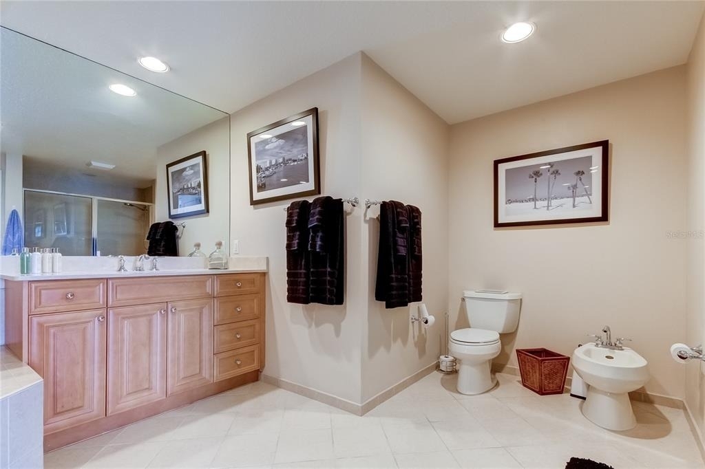 521 Mandalay Avenue - Photo 9