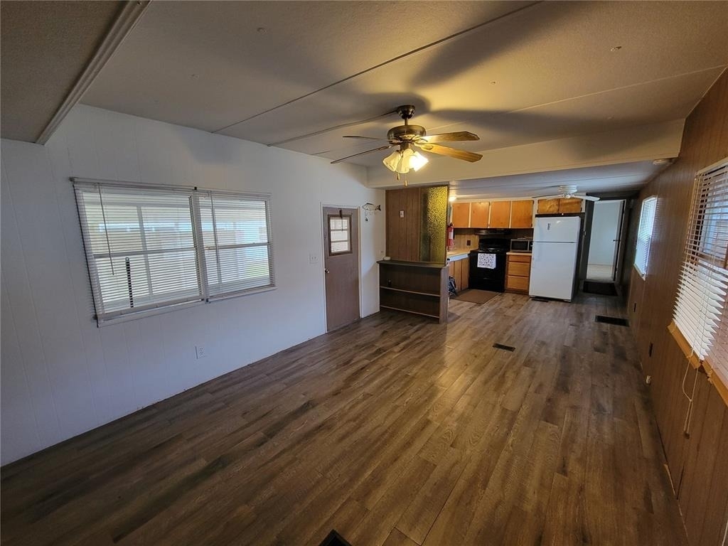 7513 Highpoint Boulevard - Photo 6