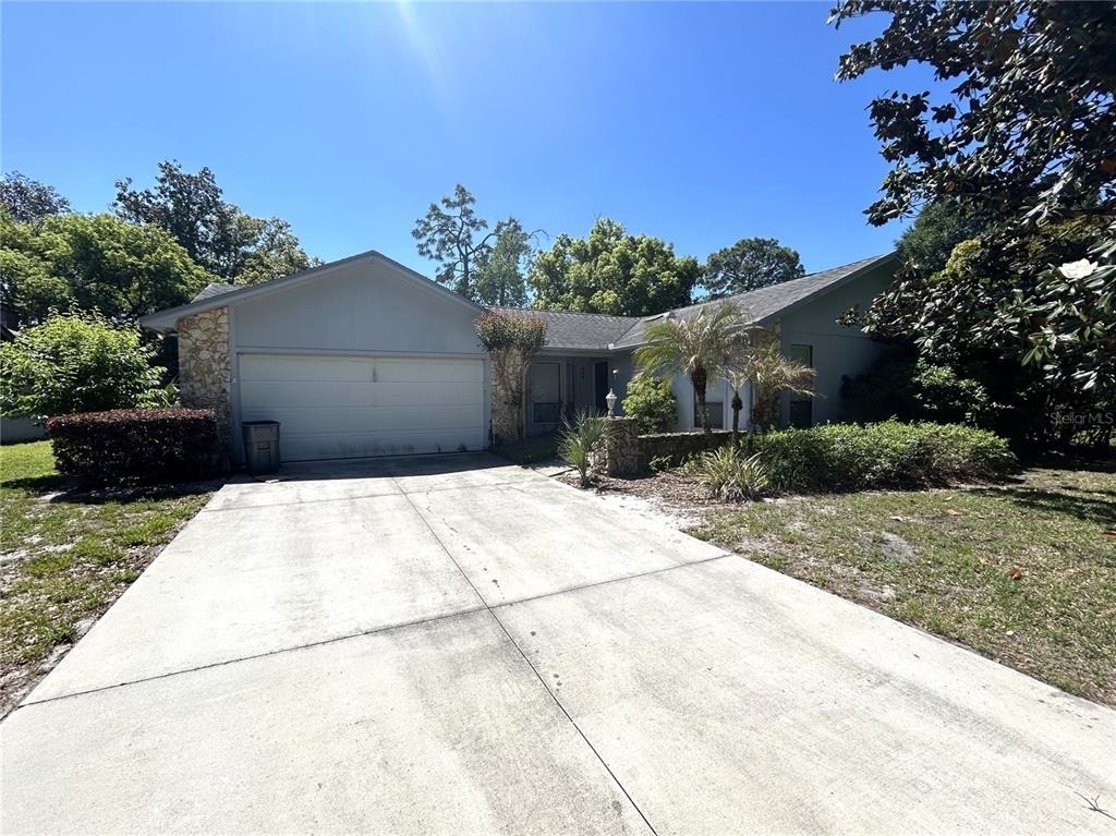 305 Coble Drive - Photo 2