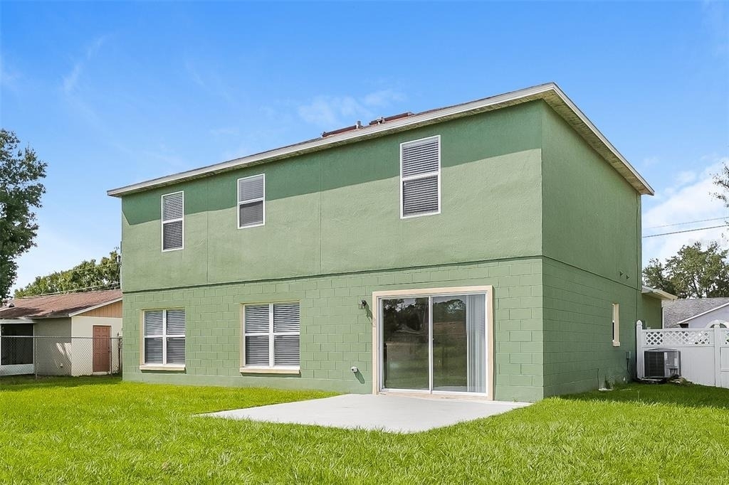 133 Carlisle Court - Photo 13