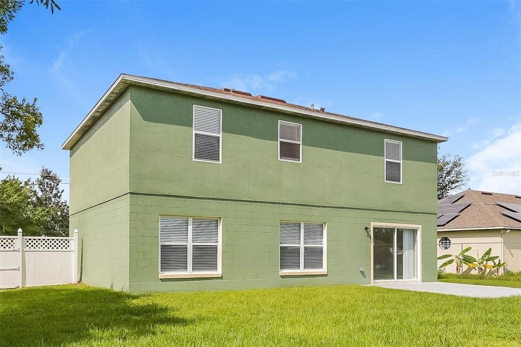 133 Carlisle Court - Photo 12