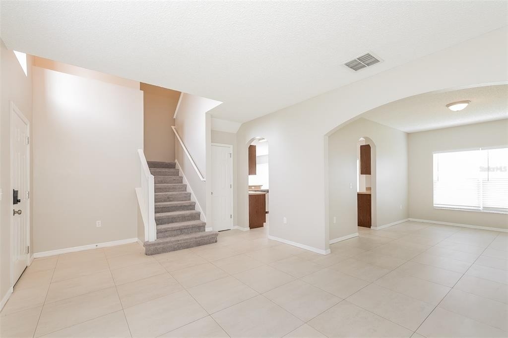 133 Carlisle Court - Photo 1