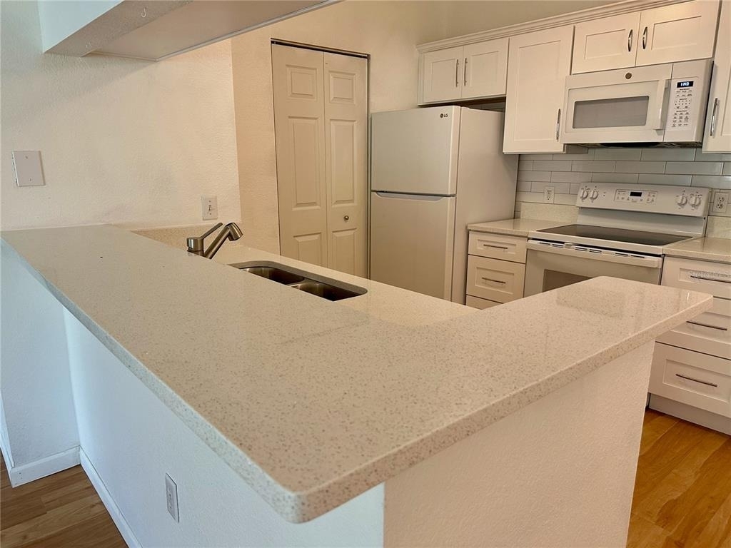 624 Arbor Lakes Circle - Photo 2
