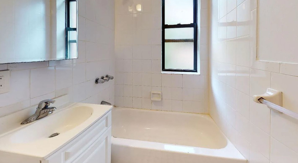 East 38th Street - Photo 5