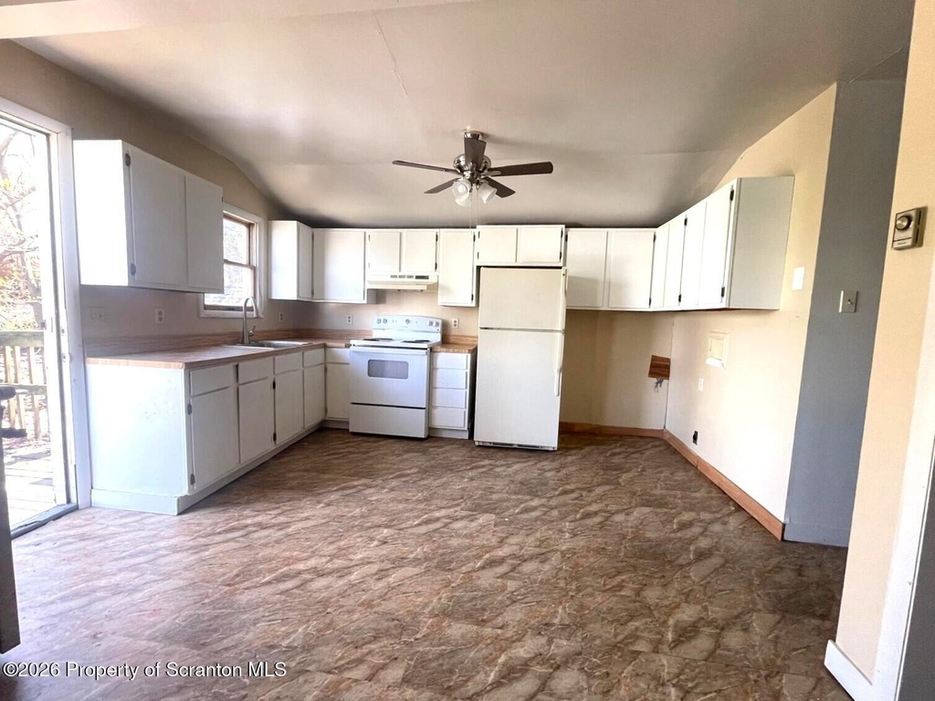 780 Hazle Street - Photo 2