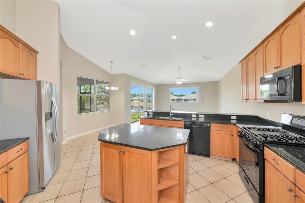 12079 Aster Avenue - Photo 9