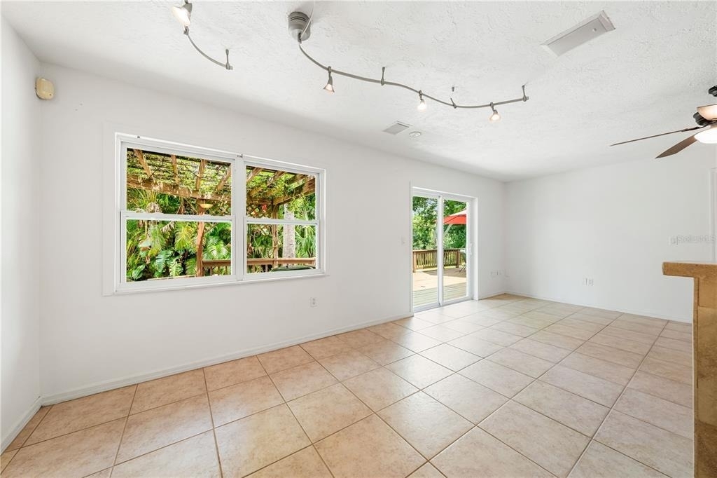 3709 Alden Way - Photo 9