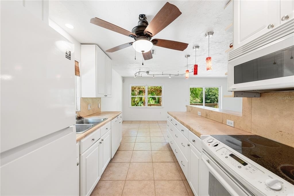 3709 Alden Way - Photo 17