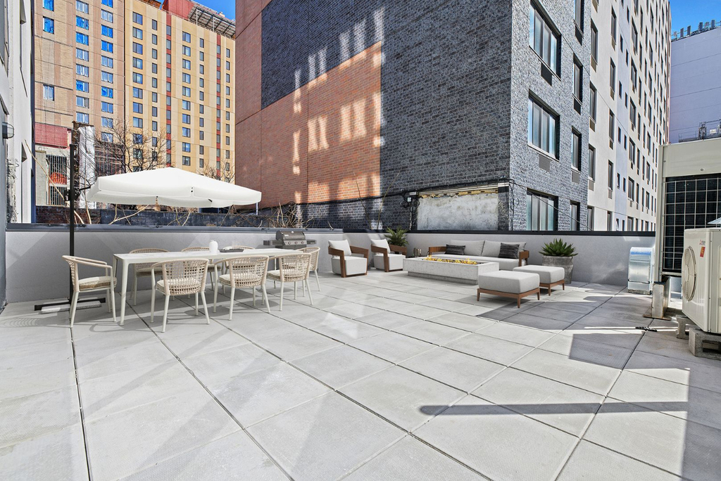 1661 Madison Avenue - Photo 3