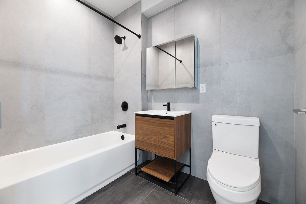 1661 Madison Avenue - Photo 4