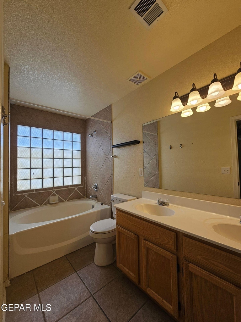 10909 Northview Drive - Photo 7