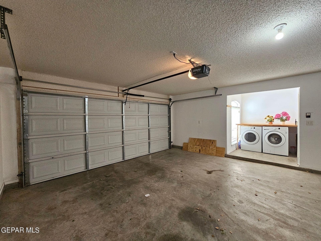 10909 Northview Drive - Photo 16