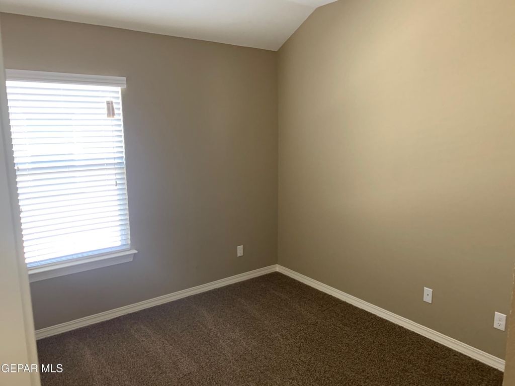 13668 Garforth Avenue - Photo 10