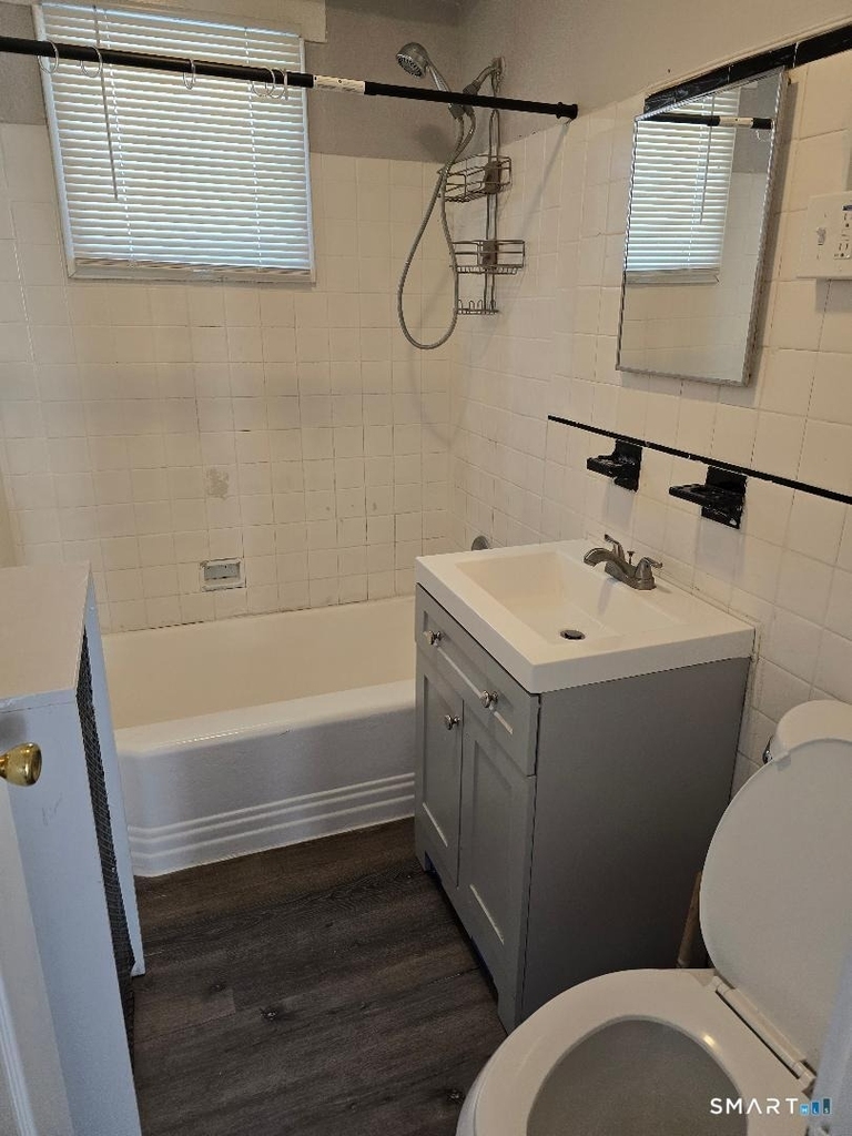 154 Plaza Avenue - Photo 5