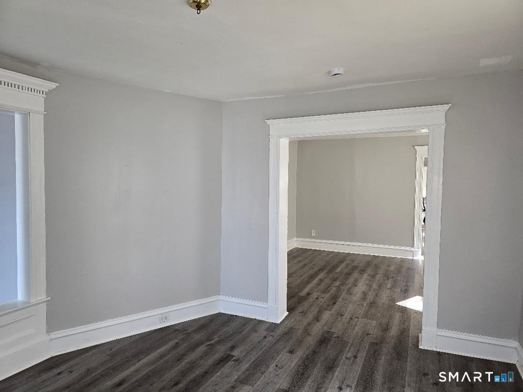154 Plaza Avenue - Photo 1