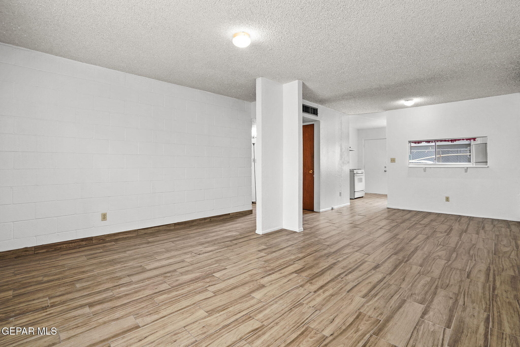 4006 Laredo Avenue - Photo 15
