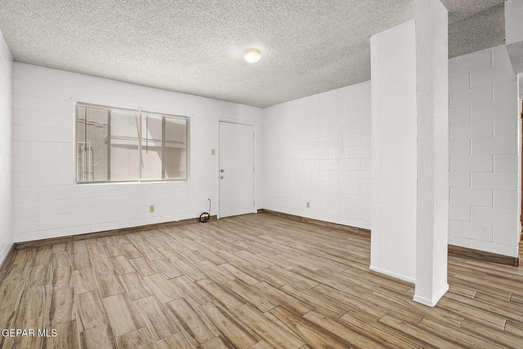 4006 Laredo Avenue - Photo 14