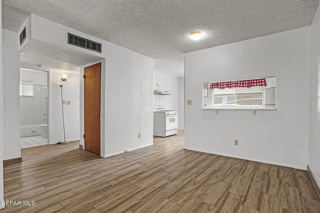 4006 Laredo Avenue - Photo 13