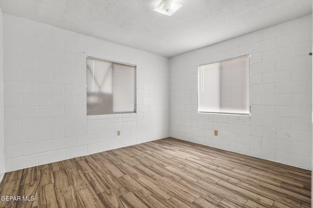 4006 Laredo Avenue - Photo 7