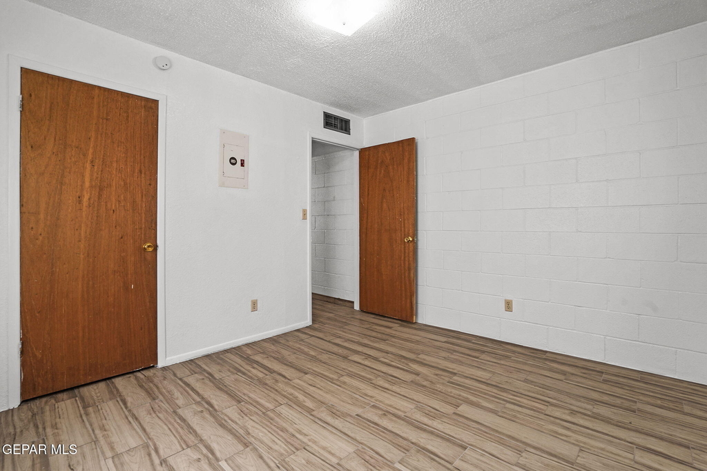 4006 Laredo Avenue - Photo 6