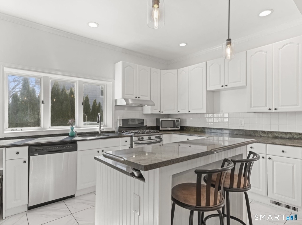 709 Tunxis Hill Road - Photo 1