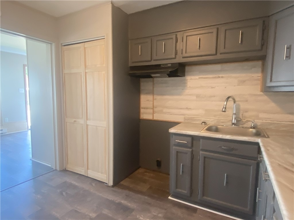 201 Irving Ave. - Photo 1