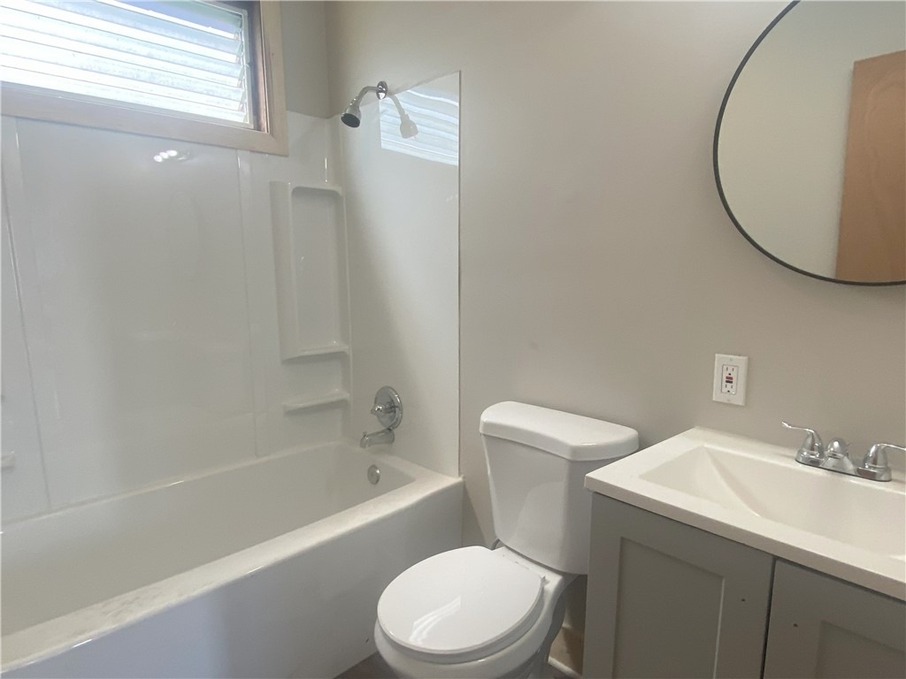 201 Irving Ave. - Photo 8