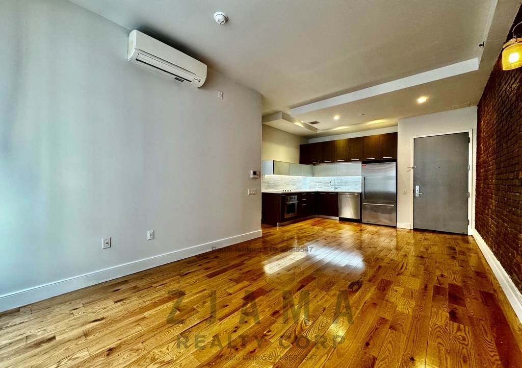 Willoughby Street - Photo 1