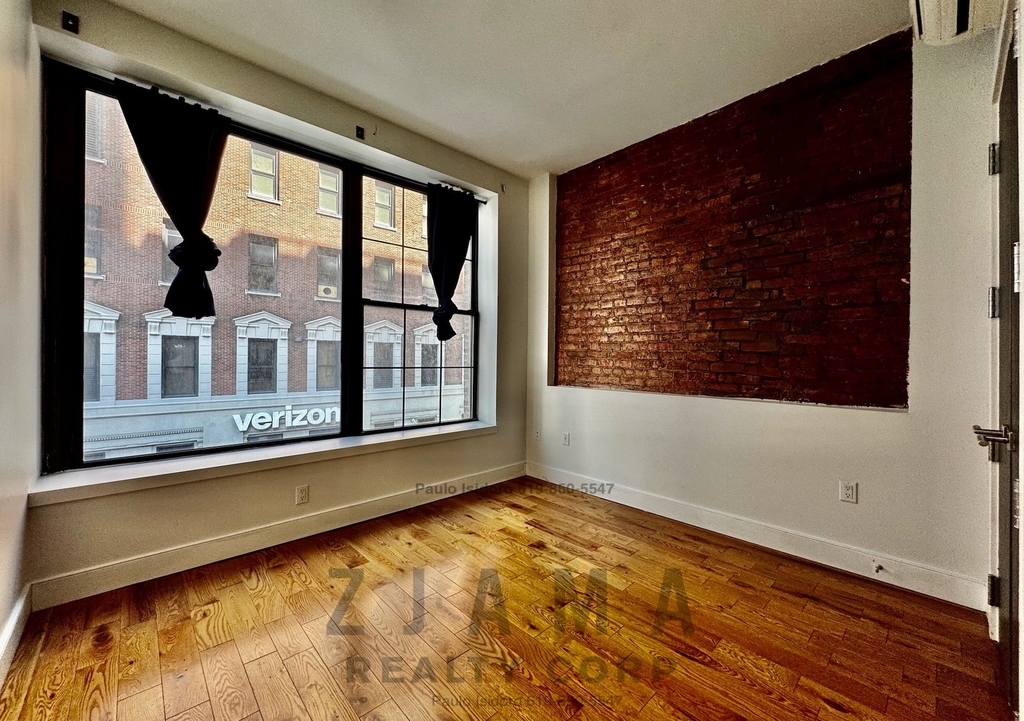 Willoughby Street - Photo 2