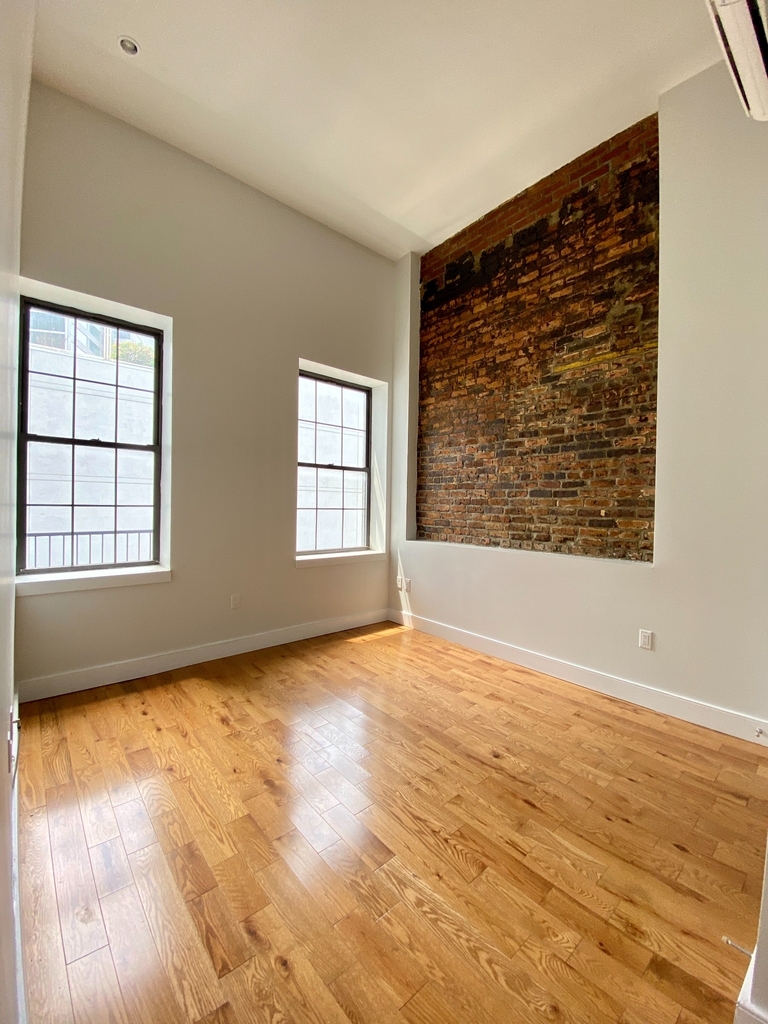 Willoughby Street - Photo 4