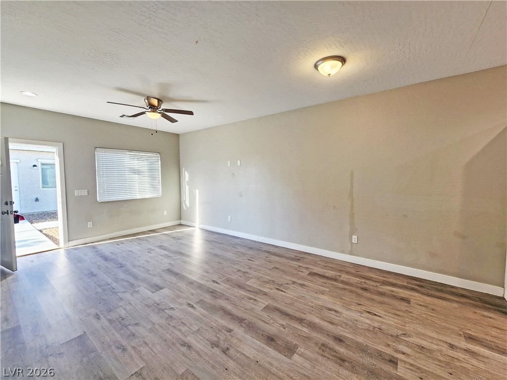 1121 Sixshooter Avenue - Photo 5