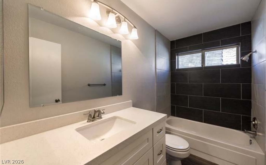1012 Holliston Circle - Photo 9