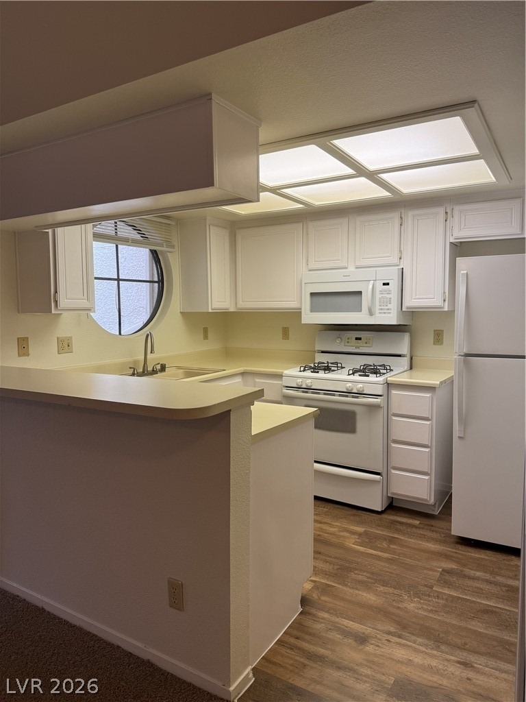 930 N Sloan Lane - Photo 5
