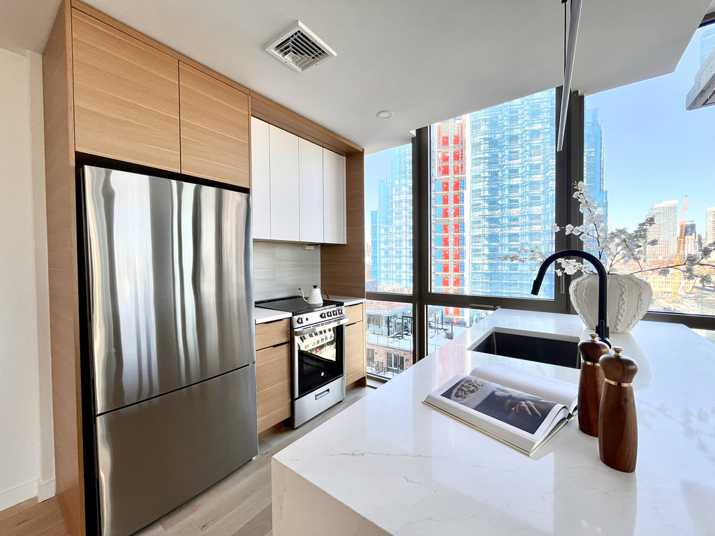 395 Carroll Street - Photo 4