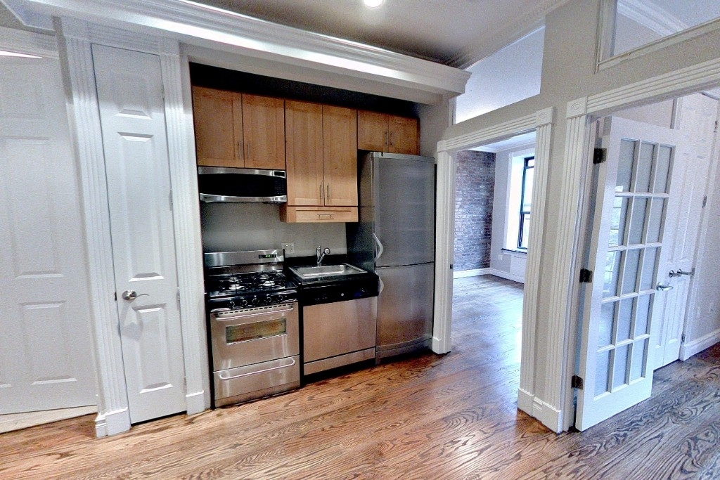 47 East 1st Street - Photo 3