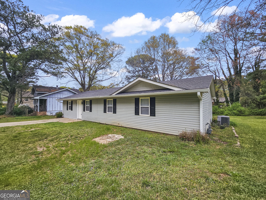 3006 Stanton Road Se - Photo 1