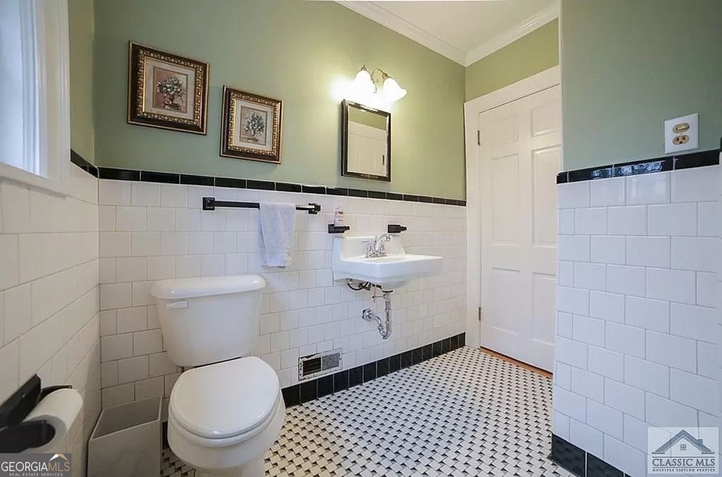 482 Highland Avenue - Photo 17
