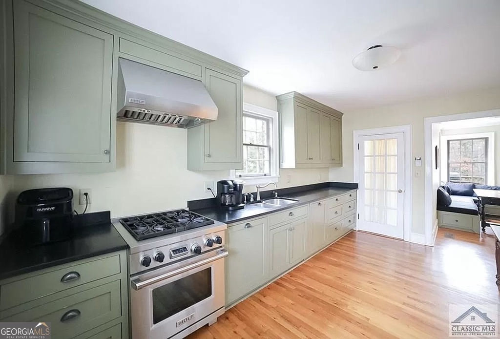 482 Highland Avenue - Photo 2
