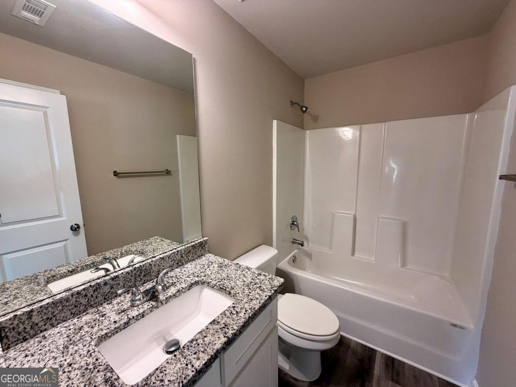126 W Lexington Avenue - Photo 6