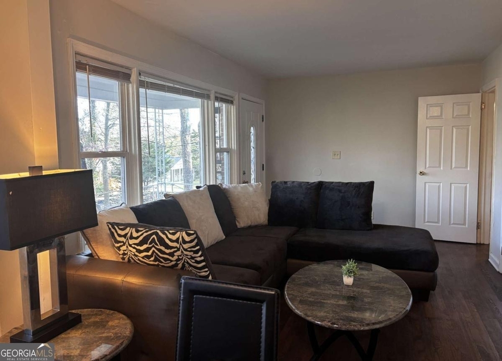 269 Florida Avenue Sw - Photo 2