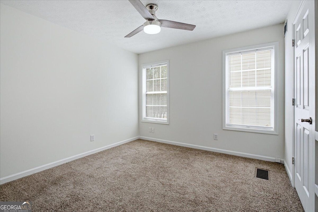640 Suwanee Lakes Circle - Photo 19