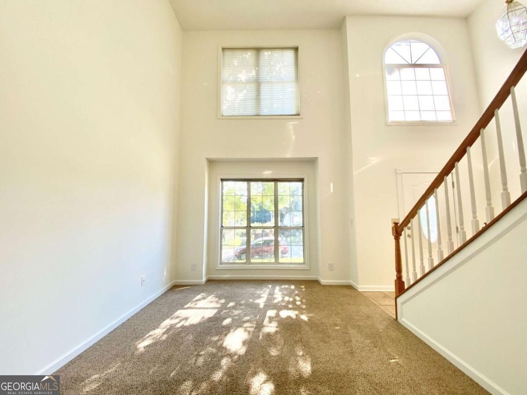 640 Suwanee Lakes Circle - Photo 4