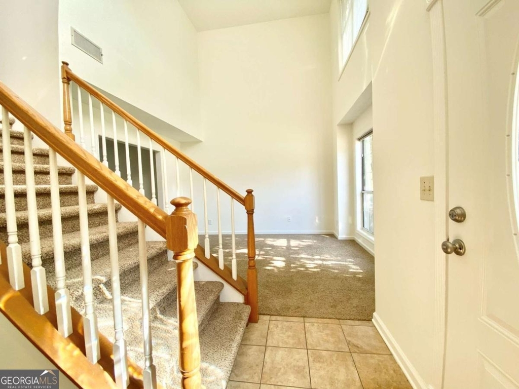 640 Suwanee Lakes Circle - Photo 3