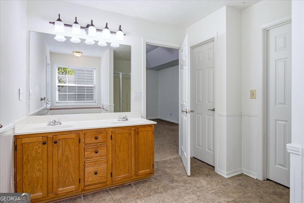 640 Suwanee Lakes Circle - Photo 12