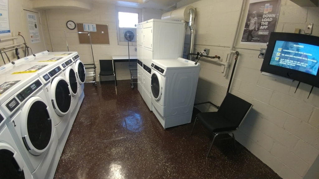 66-15 Thornton Place - Photo 18