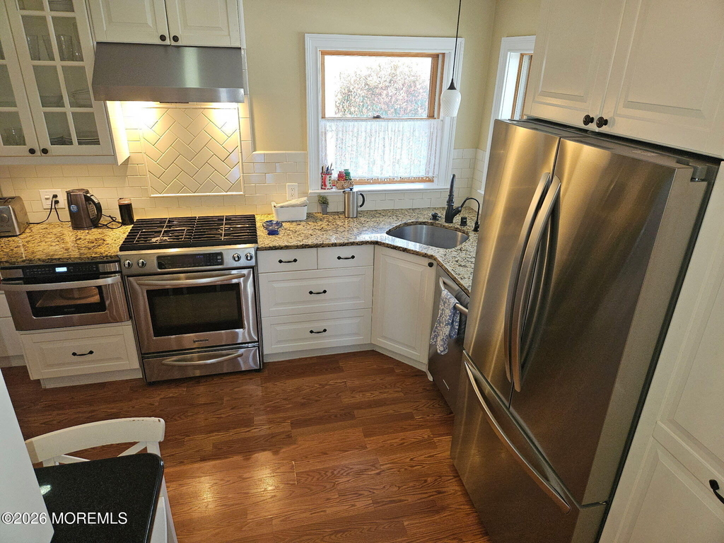 1305 Locust Drive - Photo 3