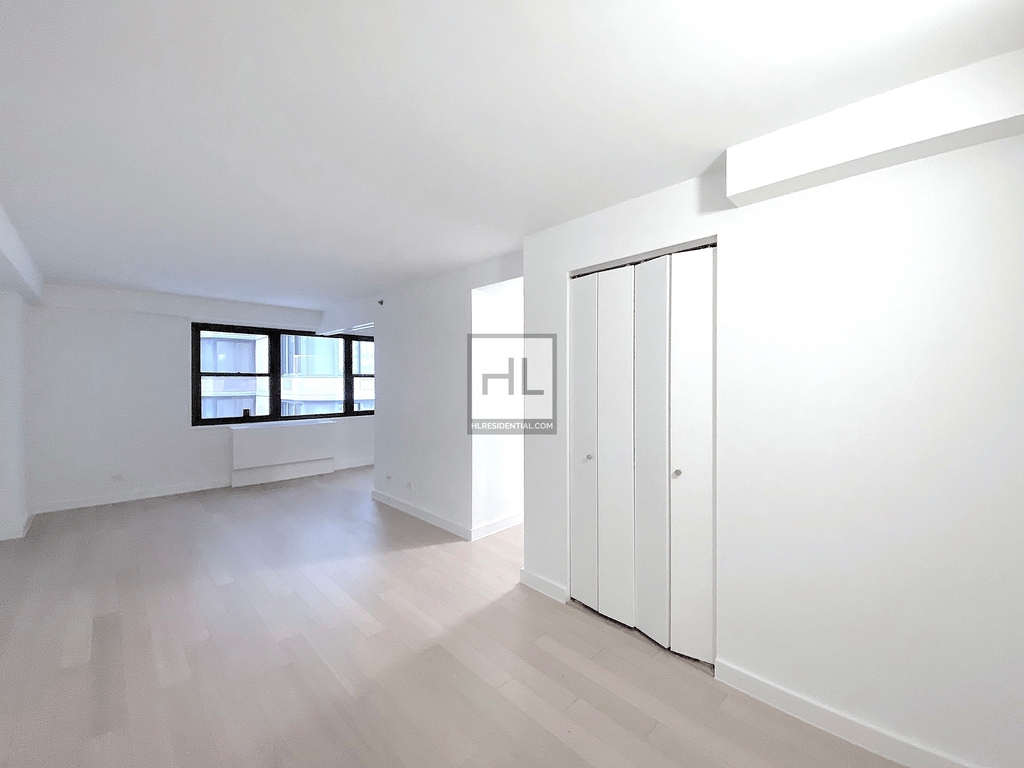 East 39th Street - Photo 1